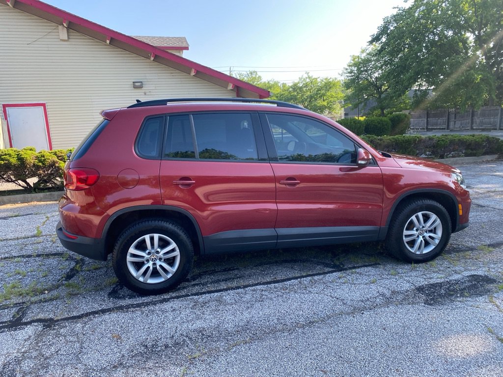 Used 2015 Volkswagen Tiguan S FWD image 6