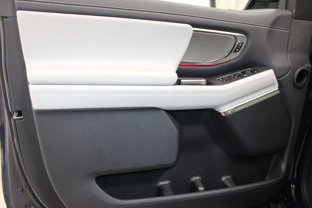 New 2027 Ford Expedition Platinum RWD image 27