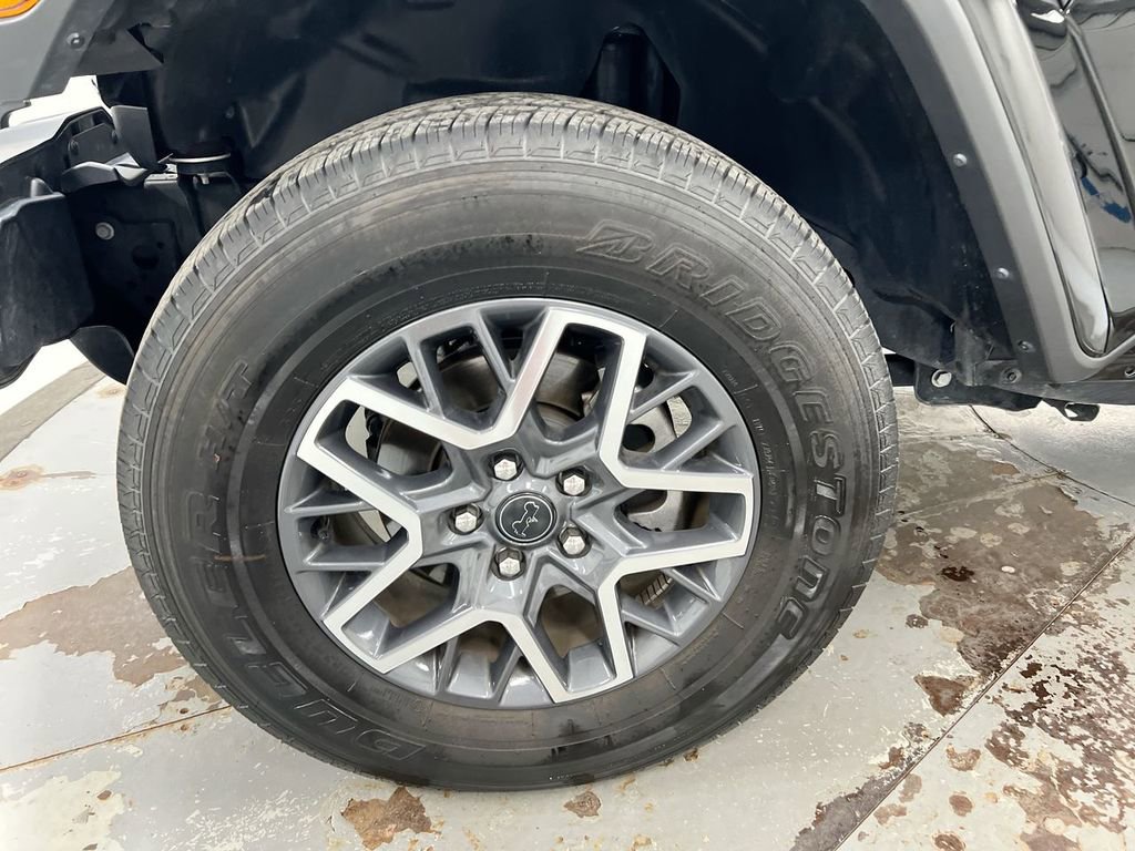 Used 2025 Jeep Wrangler Sahara image 26