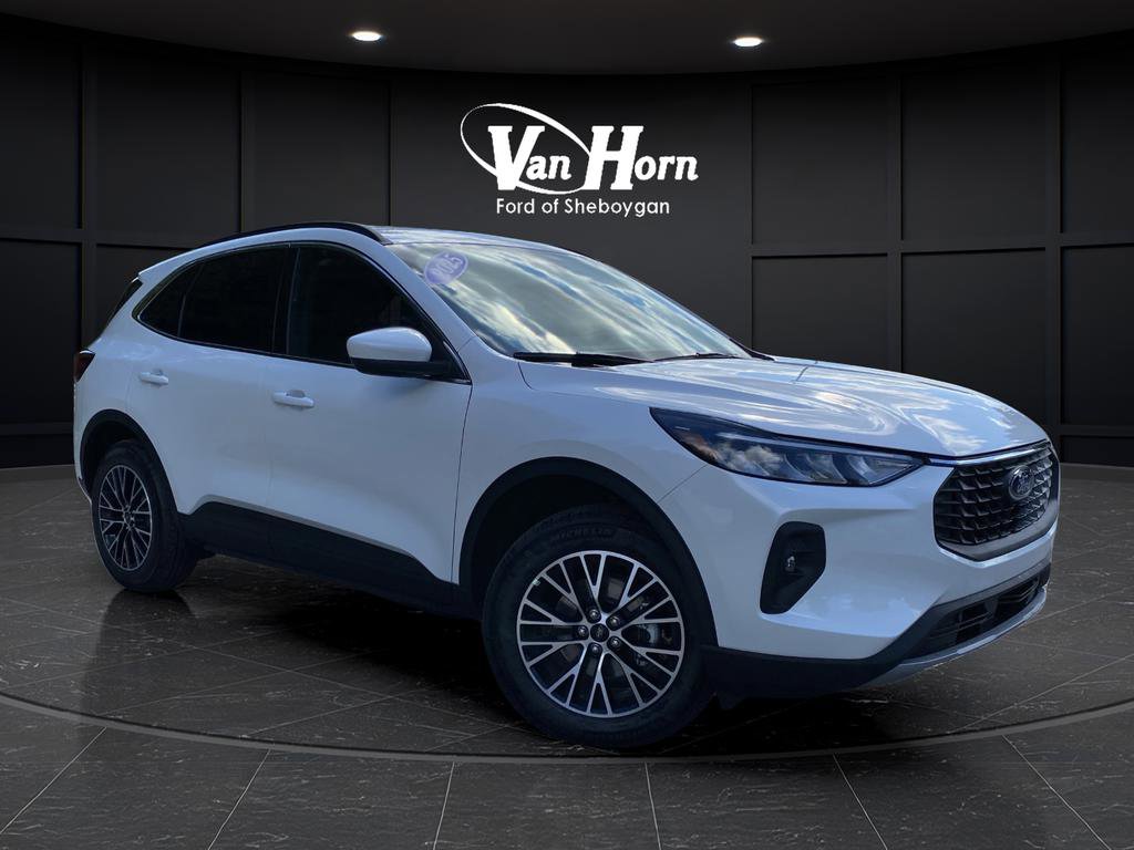 New 2025 Ford Escape SE w/ Class II Trailer Tow Package image 1