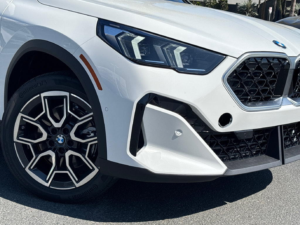 New 2026 BMW X2 xDrive28i AWD/4WD image 6