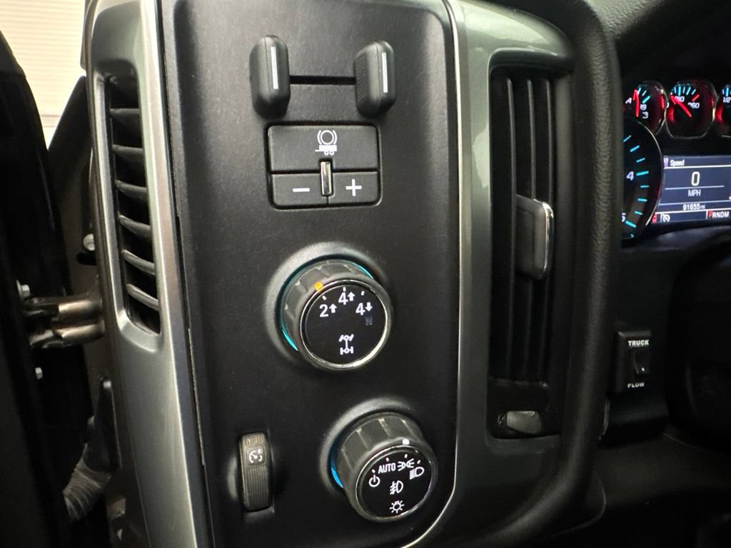 Used 2015 Chevrolet Silverado 2500 LT w/ LT Convenience Package AWD/4WD image 25