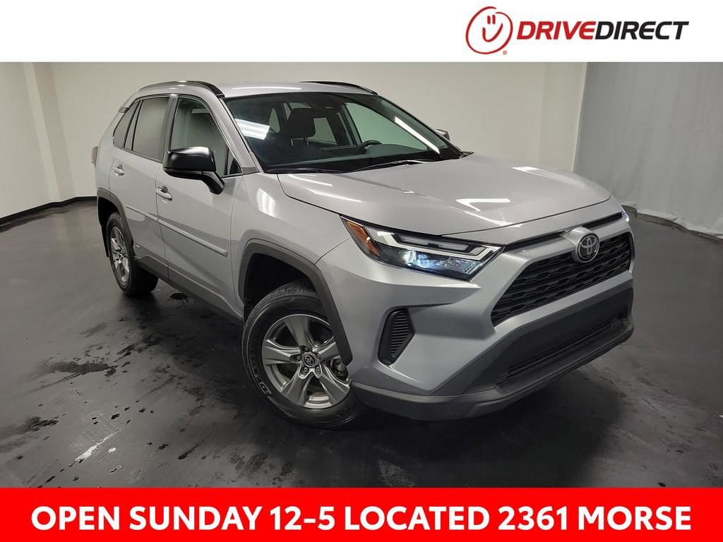 Used 2025 Toyota RAV4 LE AWD/4WD image 1