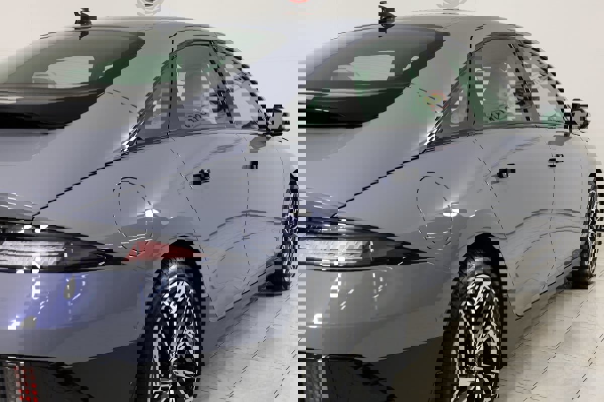 Used 2025 Hyundai Ioniq 6 Limited image 41