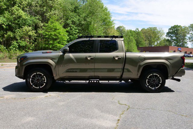 Used 2025 Toyota Tacoma TRD Sport w/ TRD Sport Premium Package AWD/4WD image 32