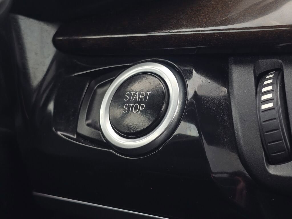 Used 2017 BMW X5 xDrive40e image 31