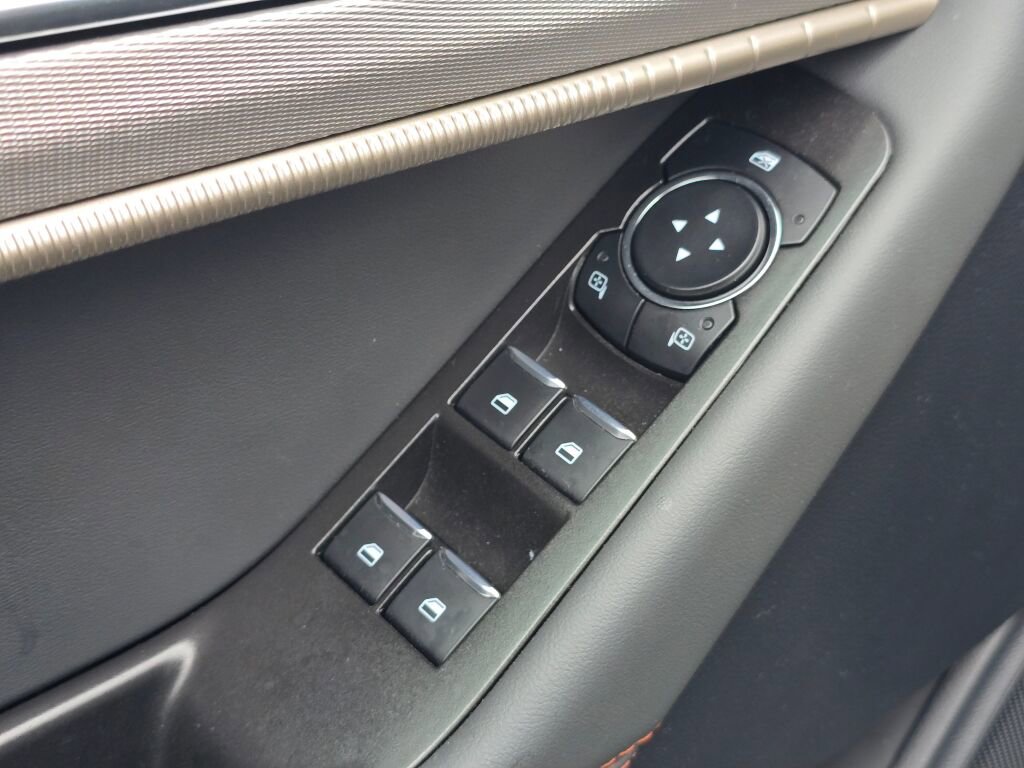 Used 2025 Ford Explorer Active image 19