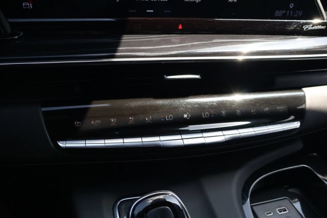 Used 2024 Cadillac Escalade ESV Sport AWD/4WD image 14