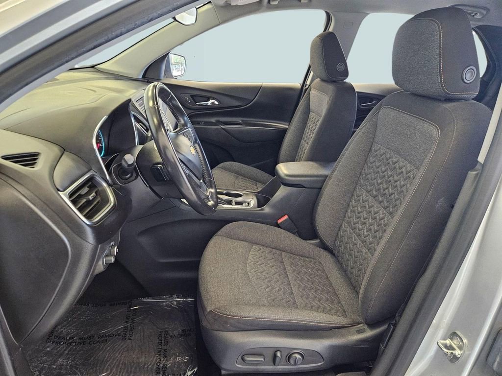 Used 2022 Chevrolet Equinox LT w/ Driver Convenience Package image 22