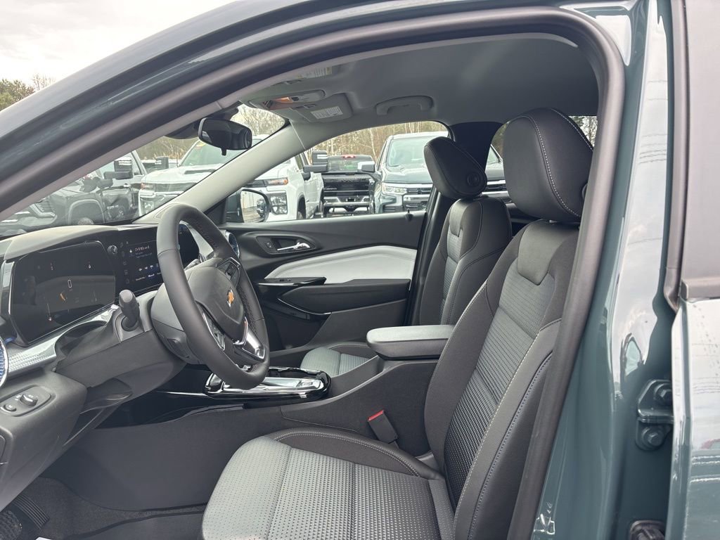 New 2026 Chevrolet Trax LT w/ Driver Confidence Package image 7