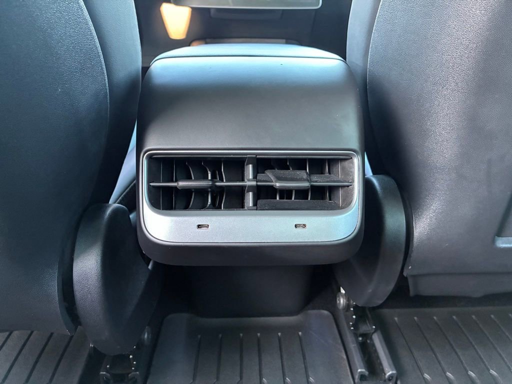 Used 2021 Tesla Model 3 Performance image 17