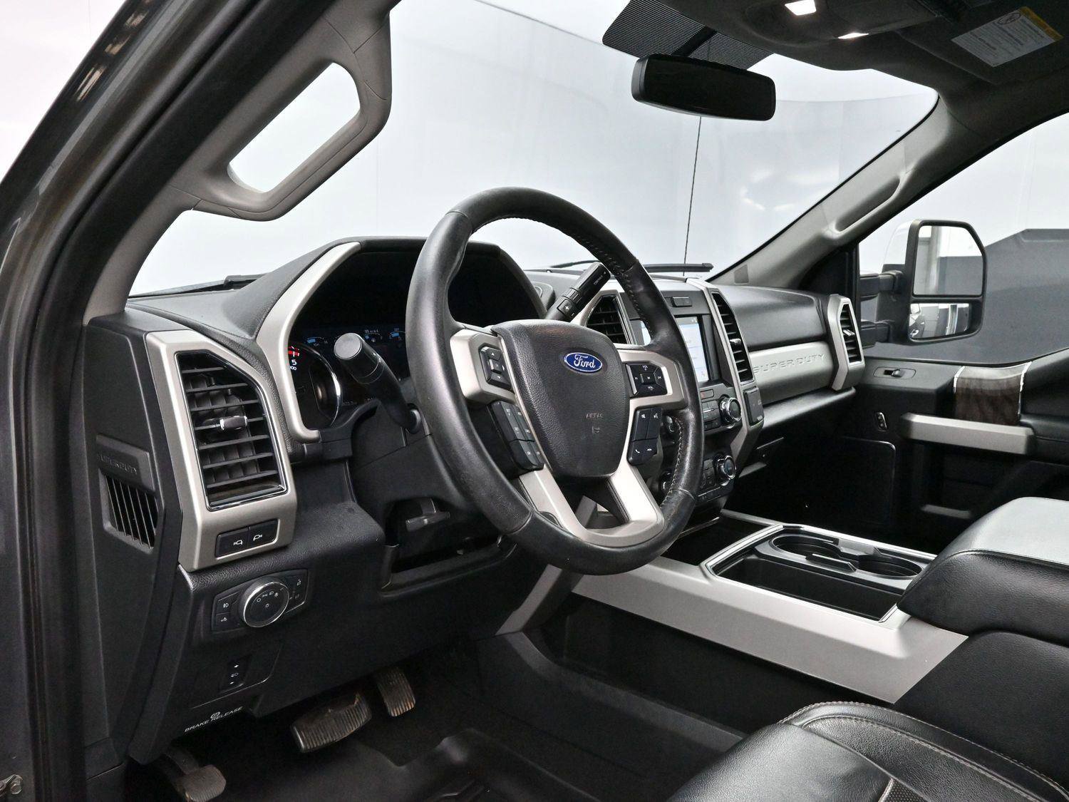 Used 2019 Ford F250 Lariat w/ Chrome Package image 13