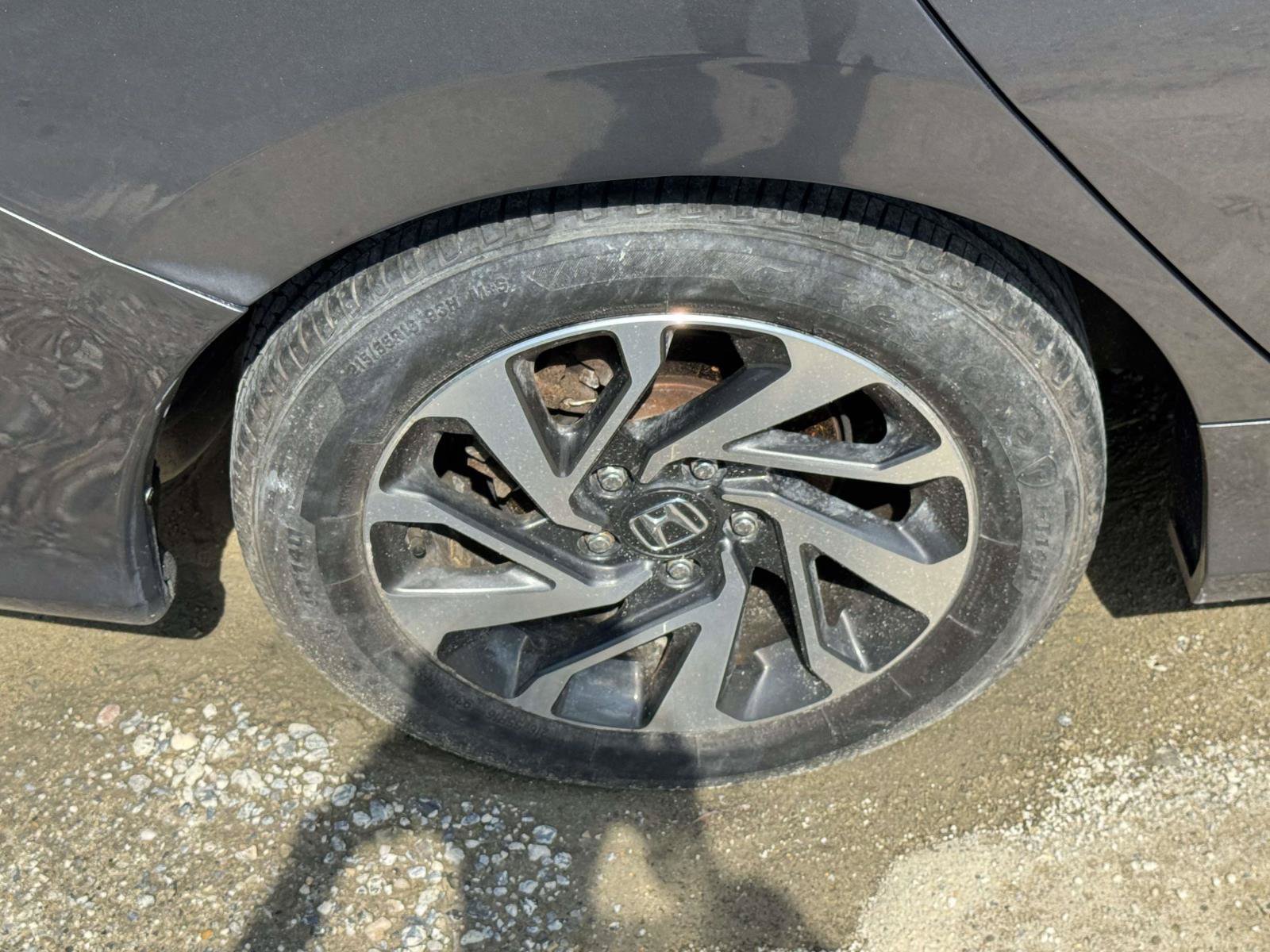Used 2017 Honda Civic EX image 5