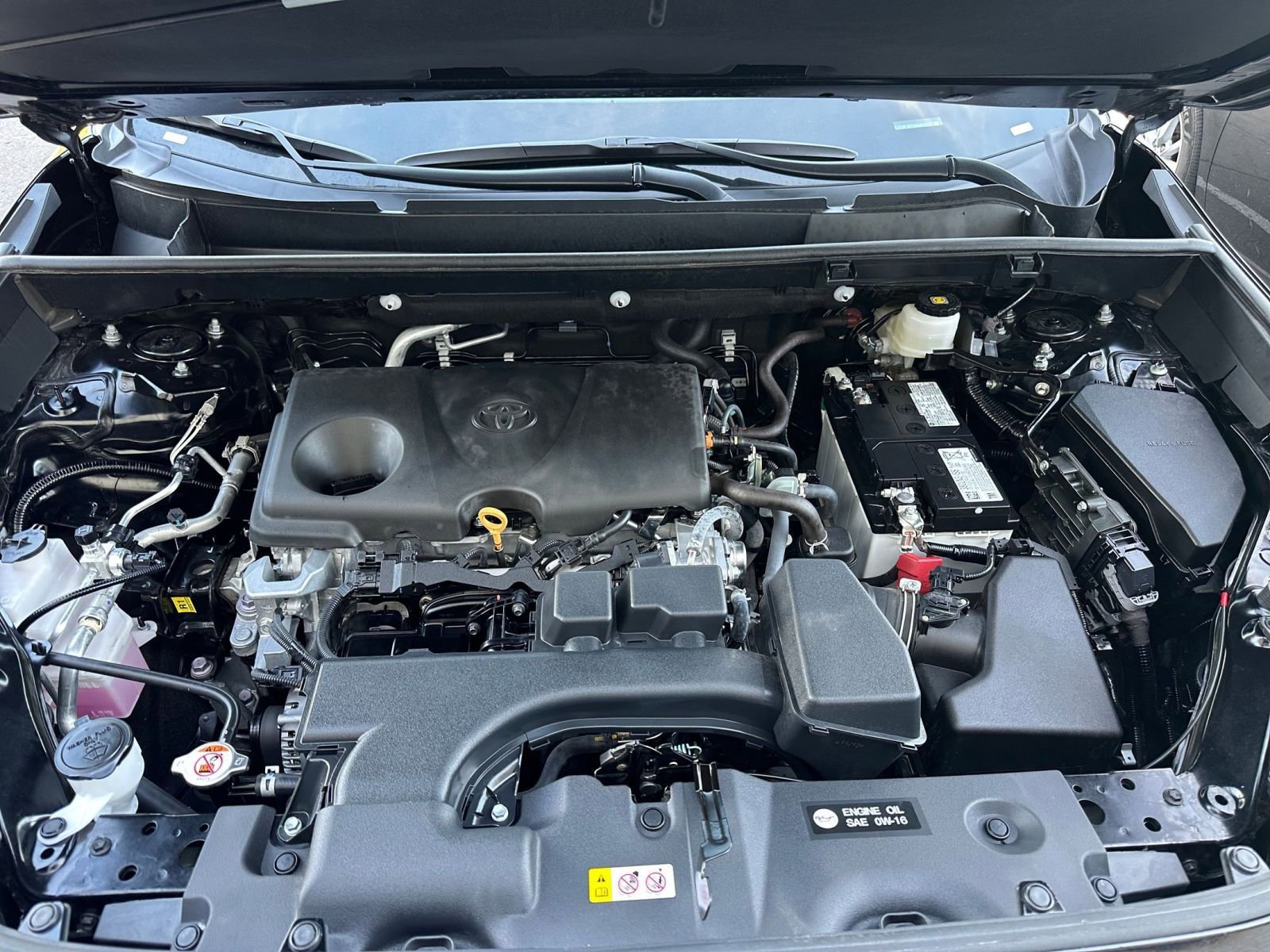 Used 2025 Toyota RAV4 XLE image 33