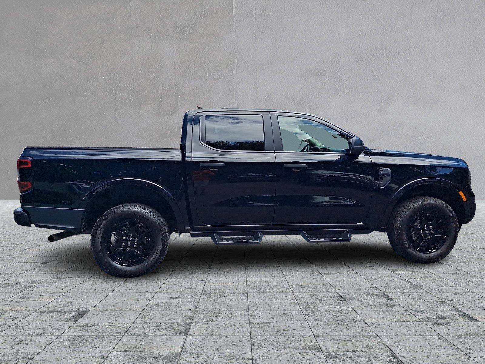 Used 2025 Ford Ranger XLT w/ Black Appearance Package AWD/4WD image 7