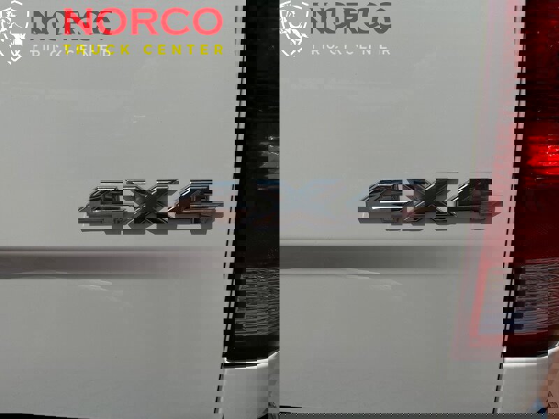 Used 2018 RAM 3500 SLT image 12