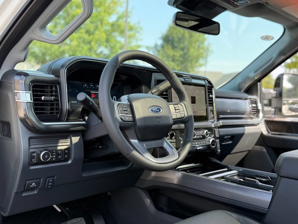 New 2026 Ford F350 Lariat w/ Black Appearance Package AWD/4WD image 11