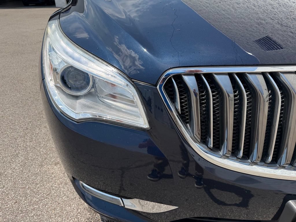Used 2017 Buick Enclave Leather FWD image 3