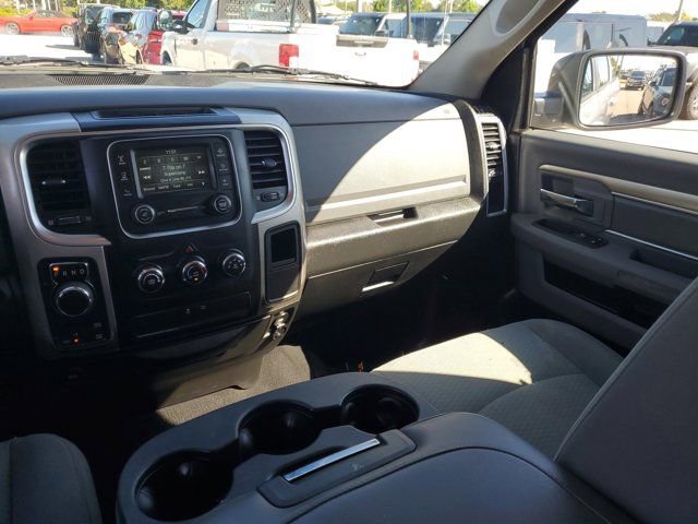 Used 2020 RAM 1500 Classic SLT image 21