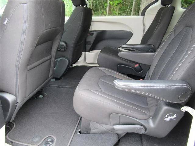 Certified 2023 Chrysler Voyager LX FWD image 28