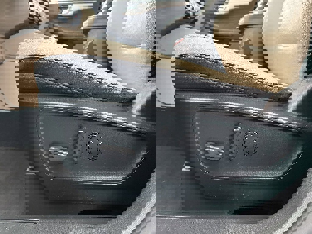 Used 2022 Ford Escape SEL image 15