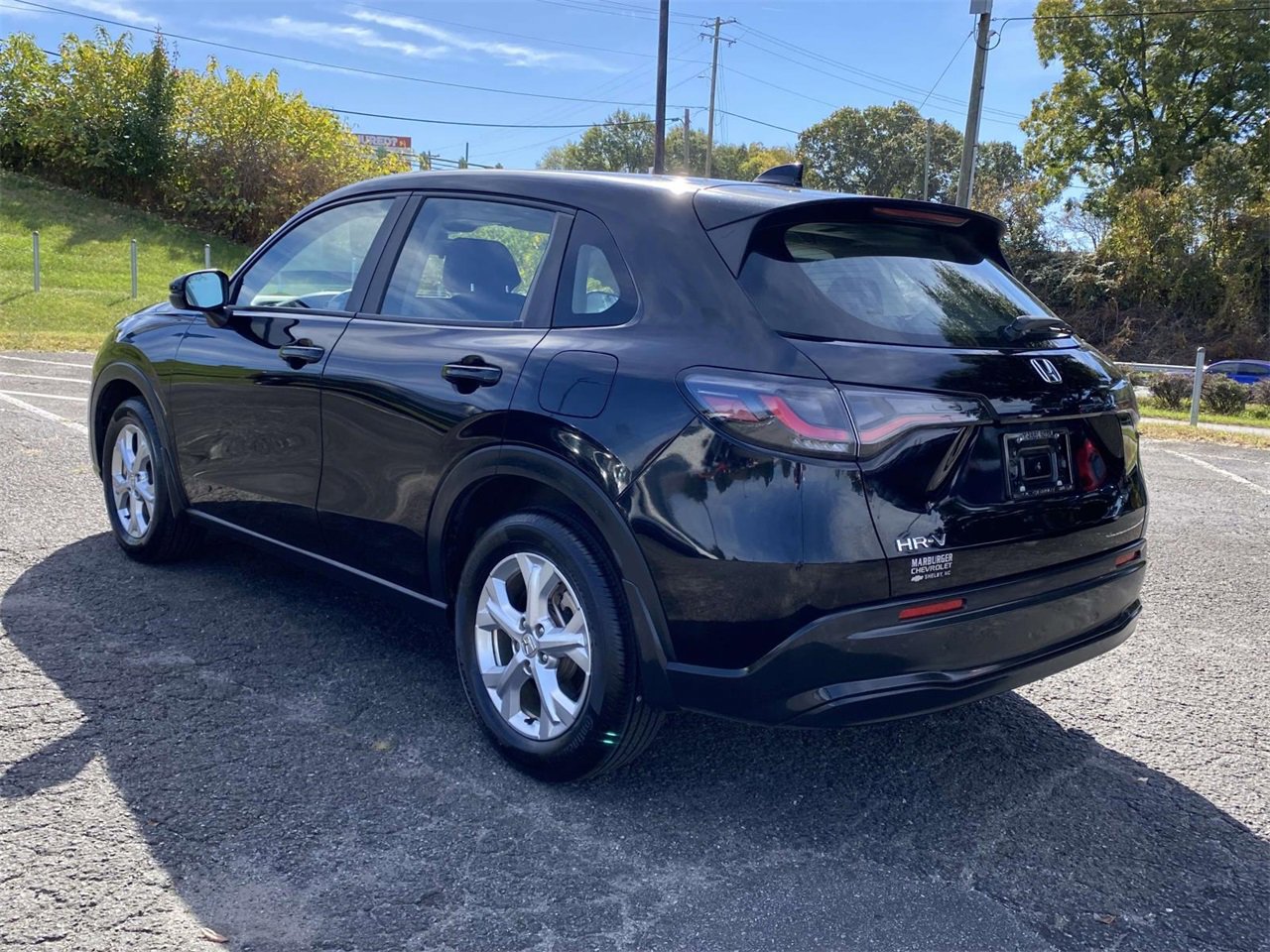 Used 2023 Honda HR-V LX image 5