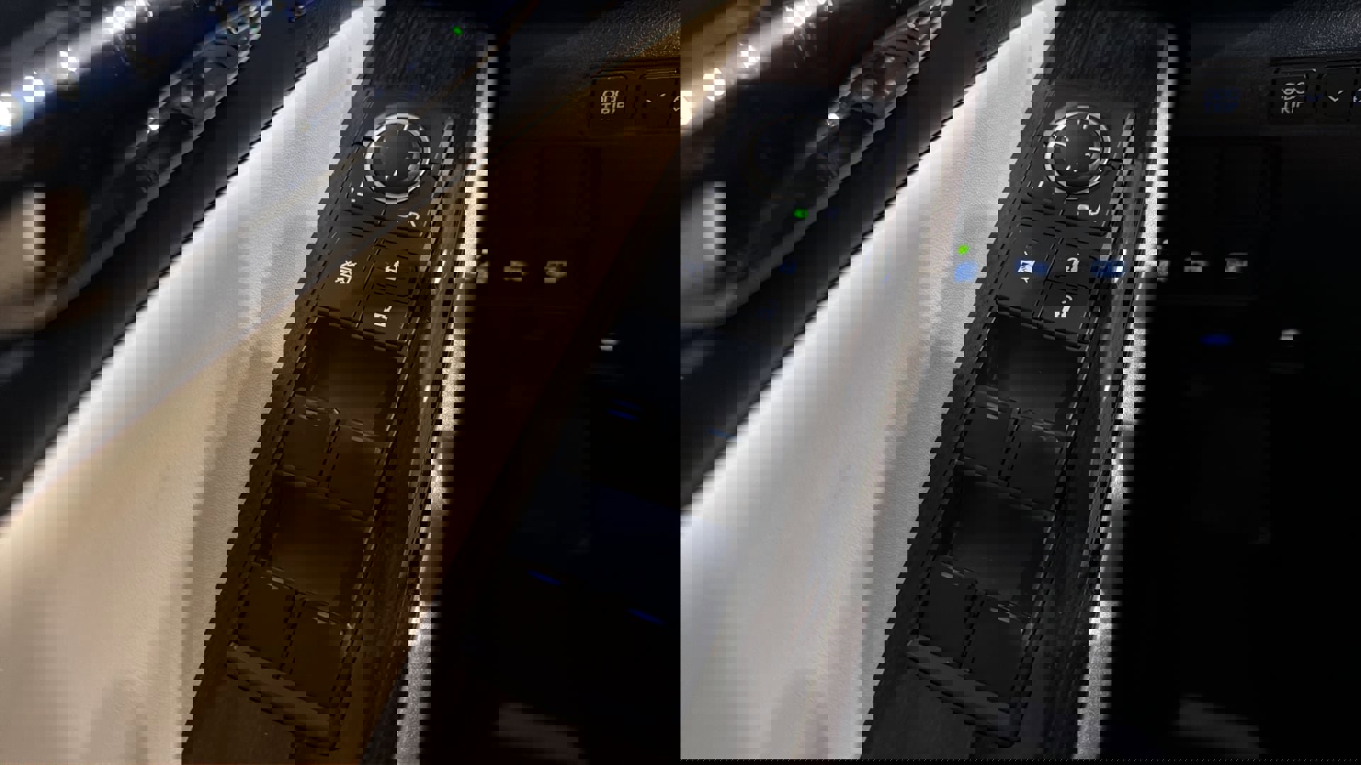 Used 2014 Lexus IS 350 w/ Luxury Package w/Brown Wood image 23