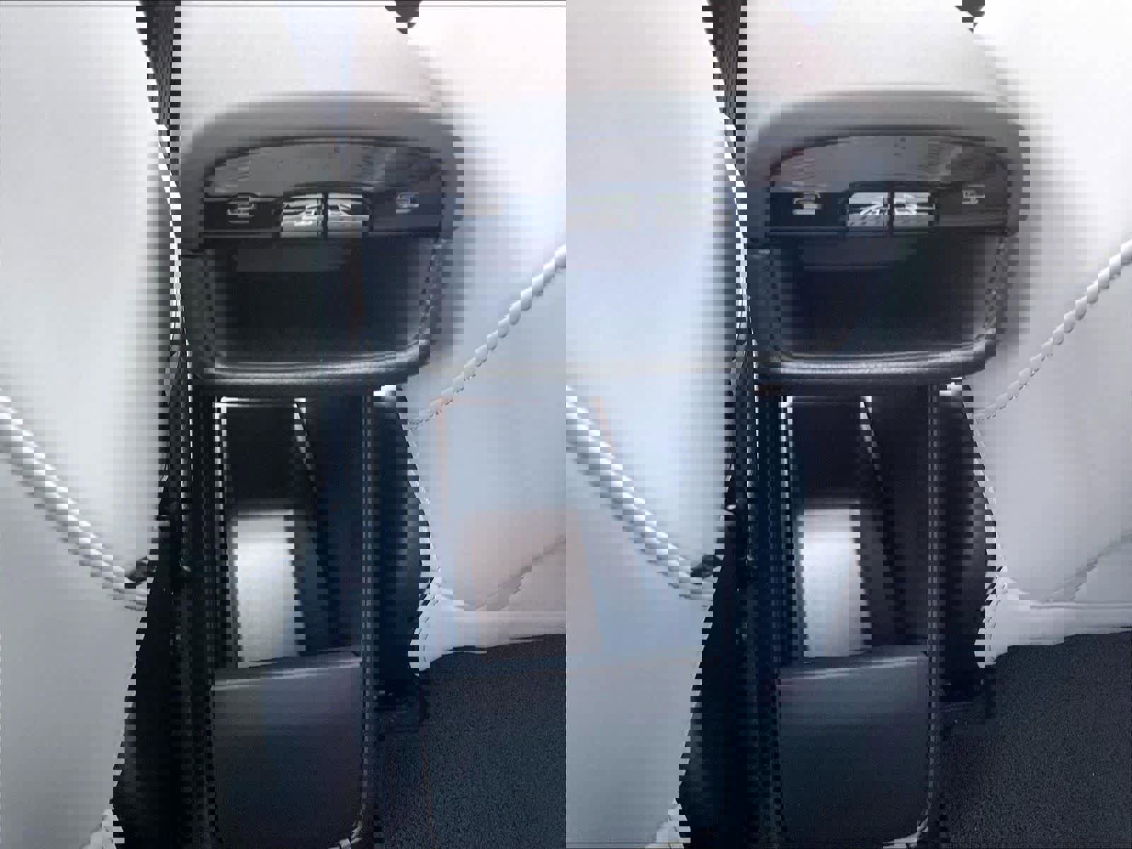 New 2025 Volvo EX30 Ultra w/ Protection Package Premier image 16