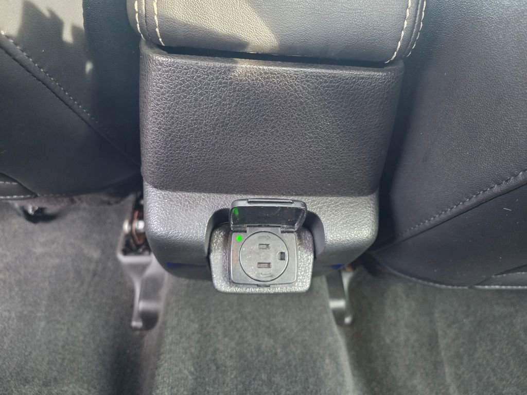 Used 2012 Ford Fusion Hybrid image 16