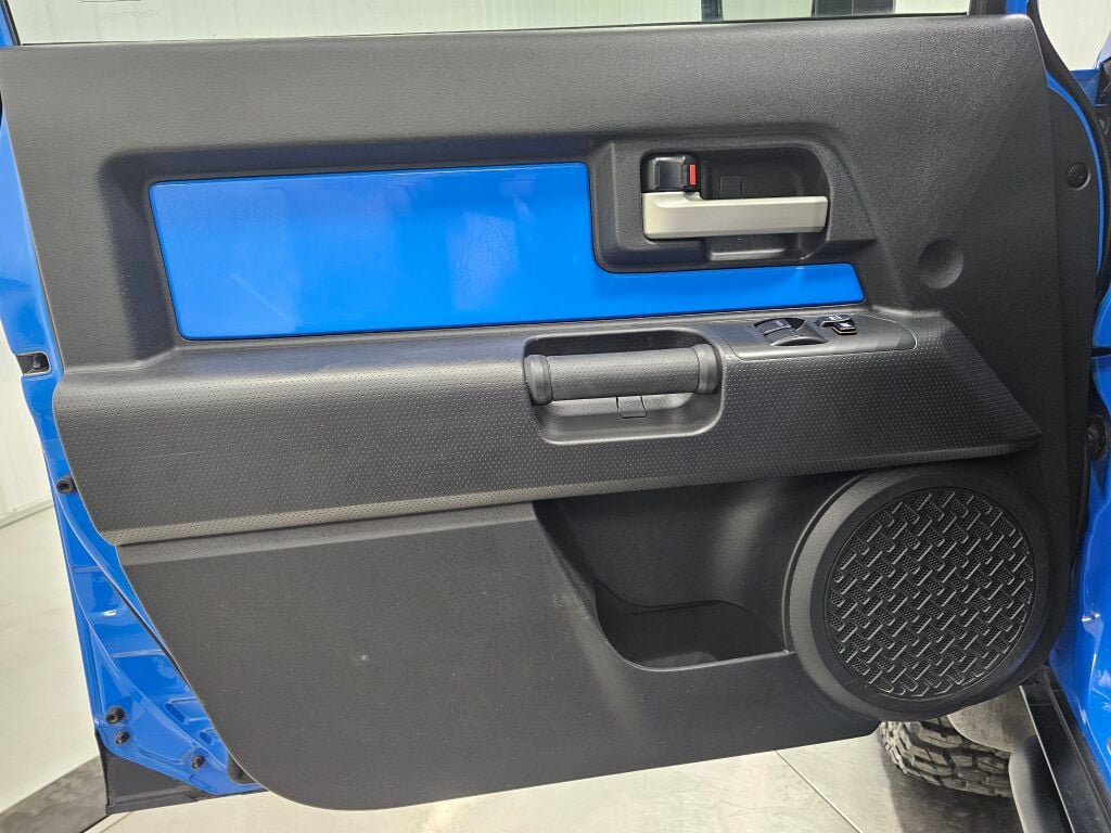 Used 2007 Toyota FJ Cruiser 4WD image 30