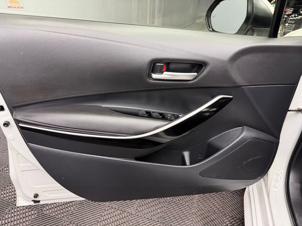 Used 2020 Toyota Corolla XLE w/ Carpet Mat Package (TMS) FWD image 35