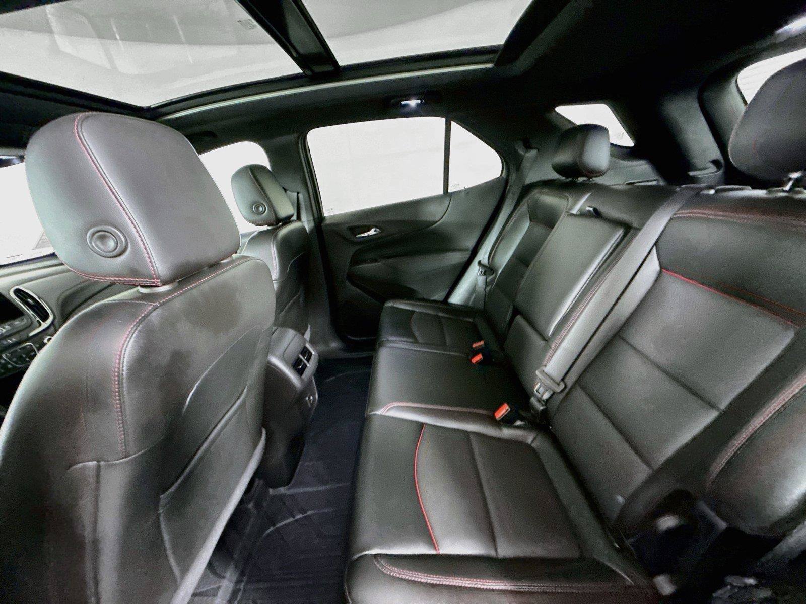 Used 2022 Chevrolet Equinox RS w/ RS Leather Package FWD image 33
