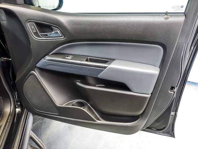 Certified 2019 Chevrolet Colorado Z71 w/ Z71 Midnight Edition AWD/4WD image 28
