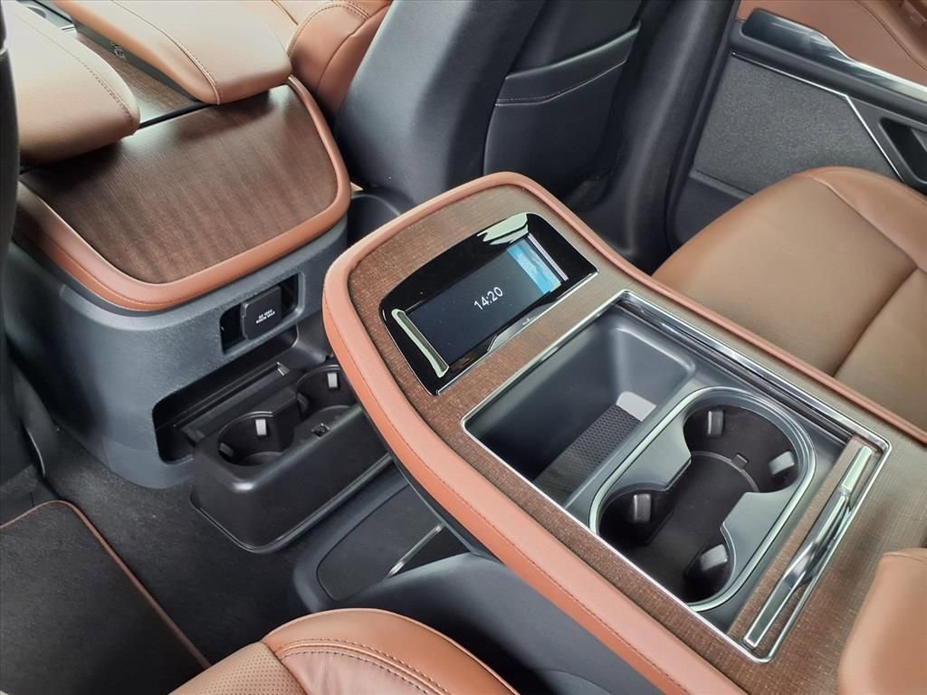 New 2026 Lincoln Navigator L Reserve image 14