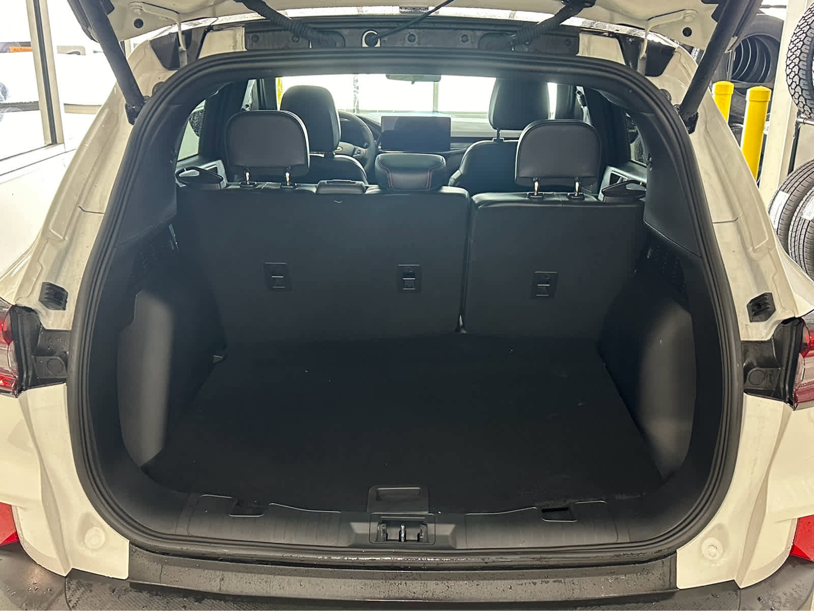 New 2025 Ford Escape ST-Line Elite w/ Tech Pack #1 image 17