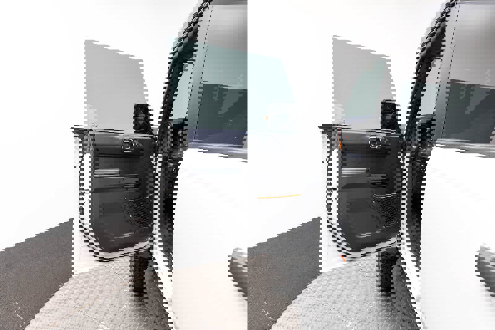 Used 2025 Ford Bronco Raptor w/ Interior Carbon Fiber Pack image 22