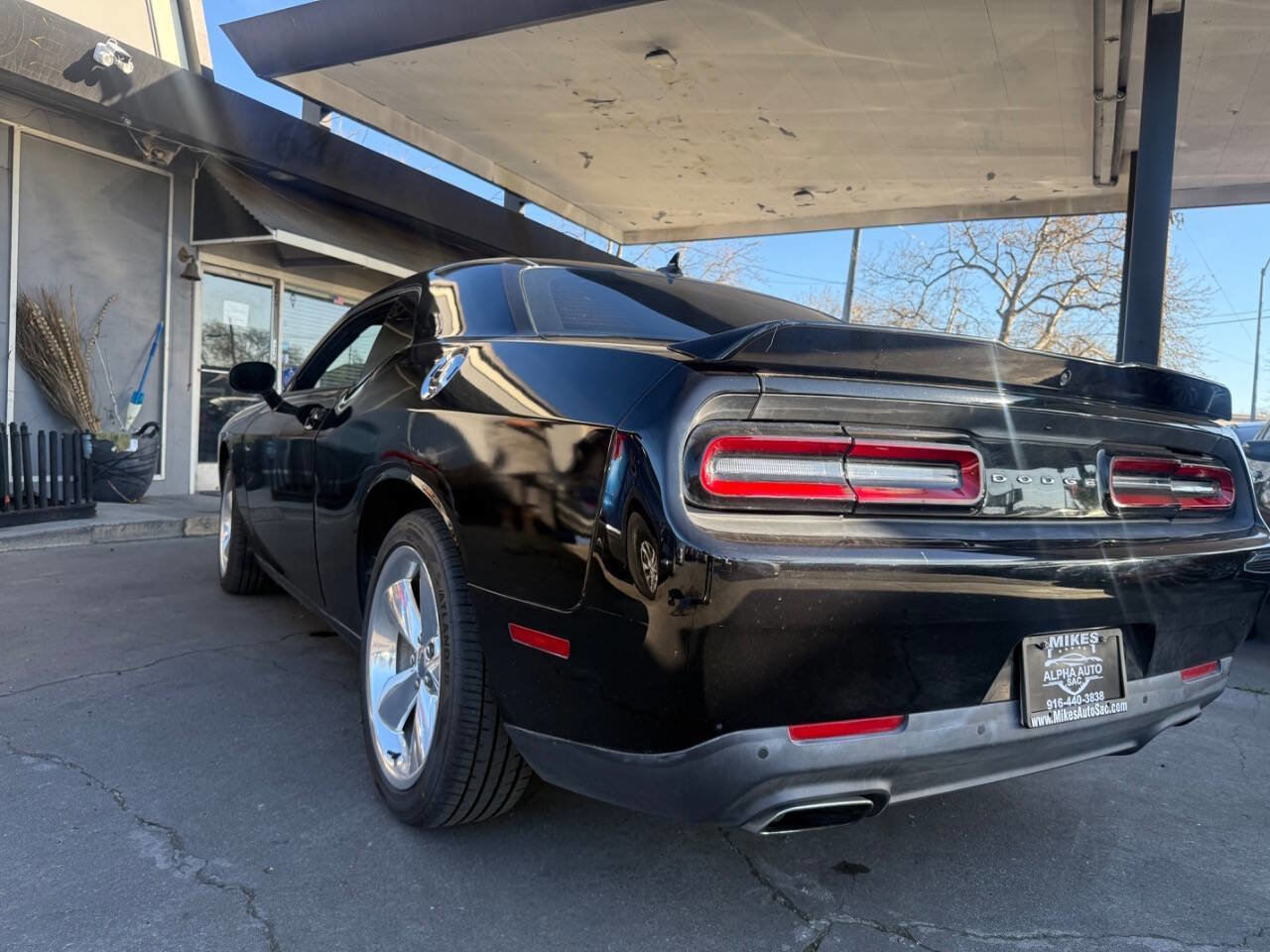 Used 2018 Dodge Challenger SXT w/ Sound Group image 22