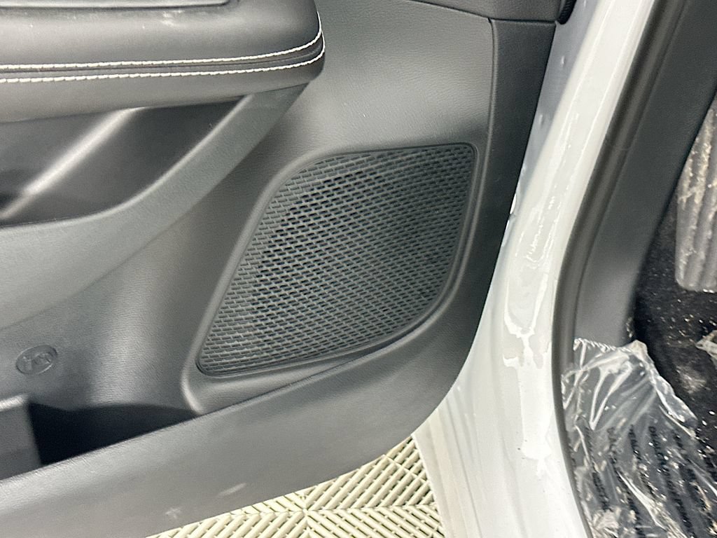 New 2026 Chrysler Voyager LX FWD image 24