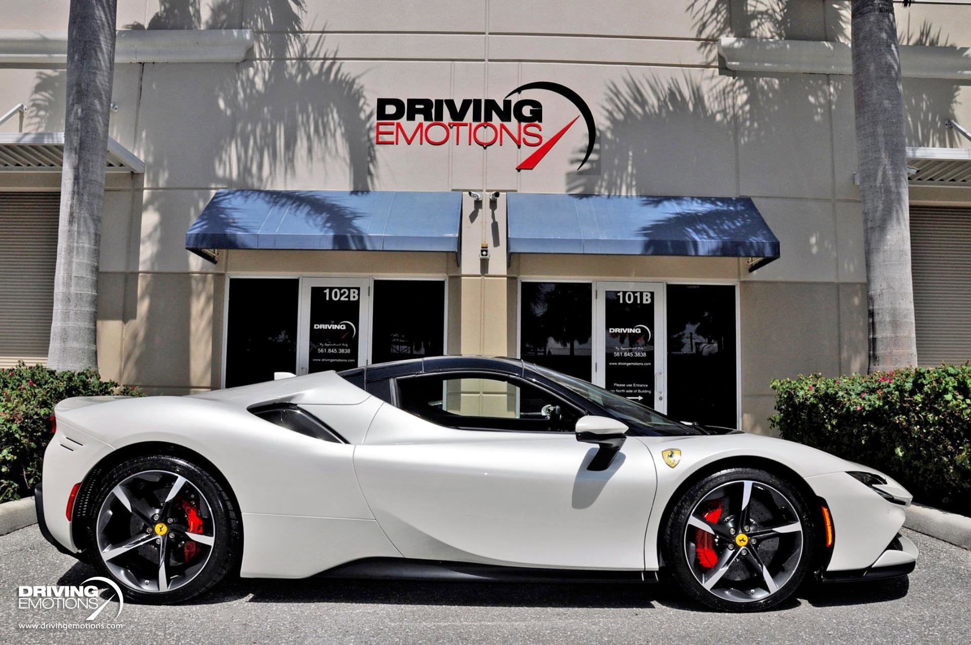 Used 2024 Ferrari SF90 Spider image 19