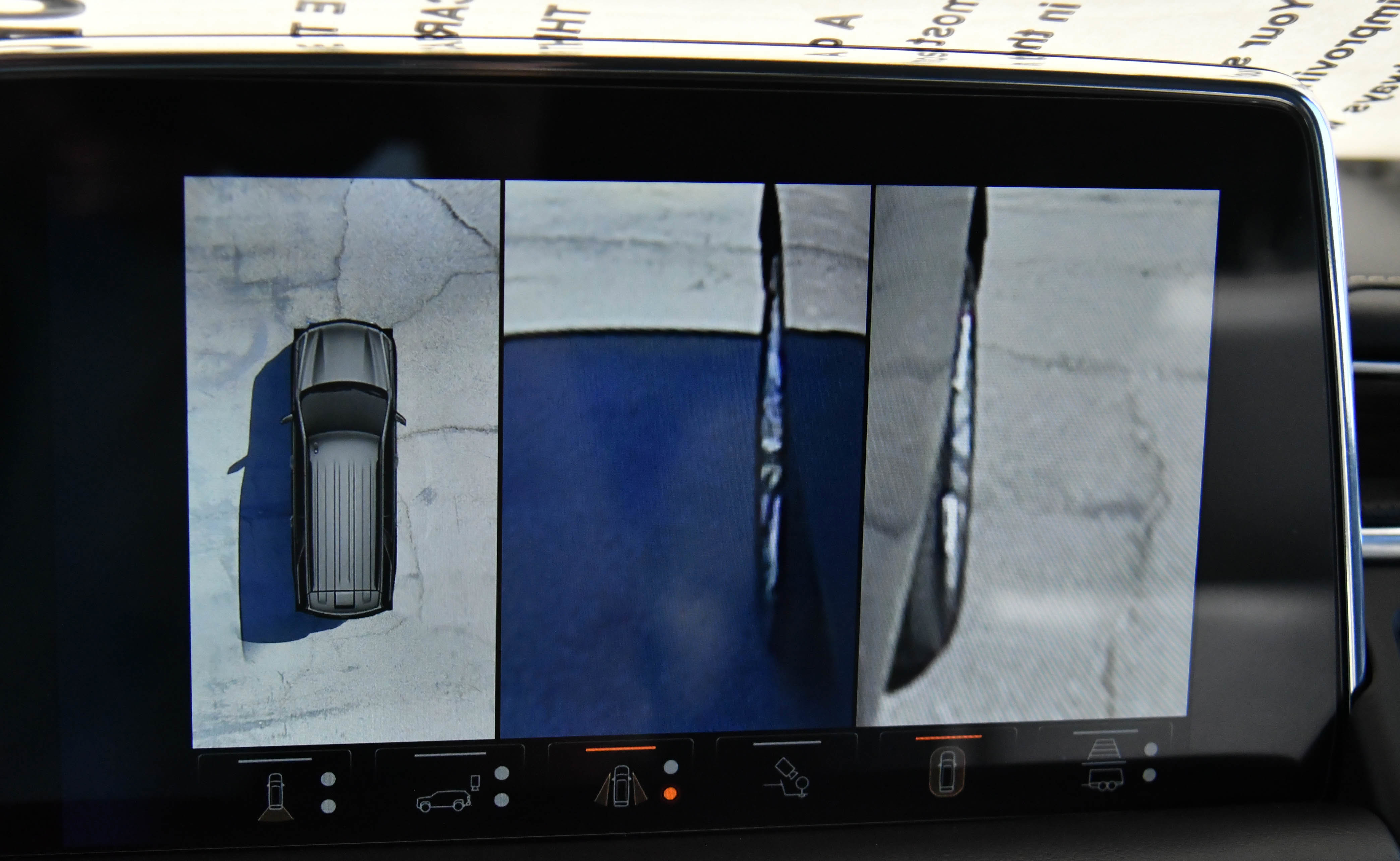 Used 2023 Chevrolet Tahoe Premier w/ Advanced Technology Package image 25