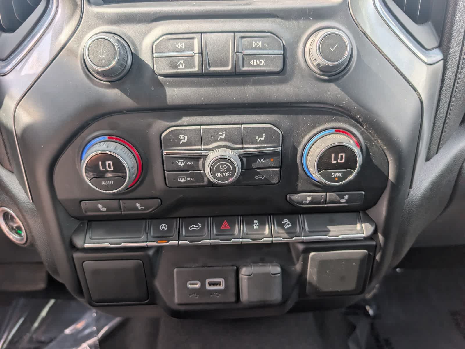 Certified 2022 Chevrolet Silverado 1500 LT AWD/4WD image 26