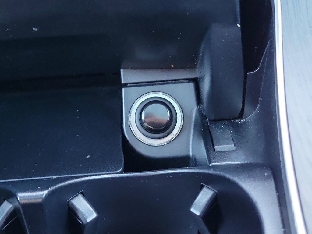 Used 2021 Mercedes-Benz GLC 300 w/ Premium Package image 36