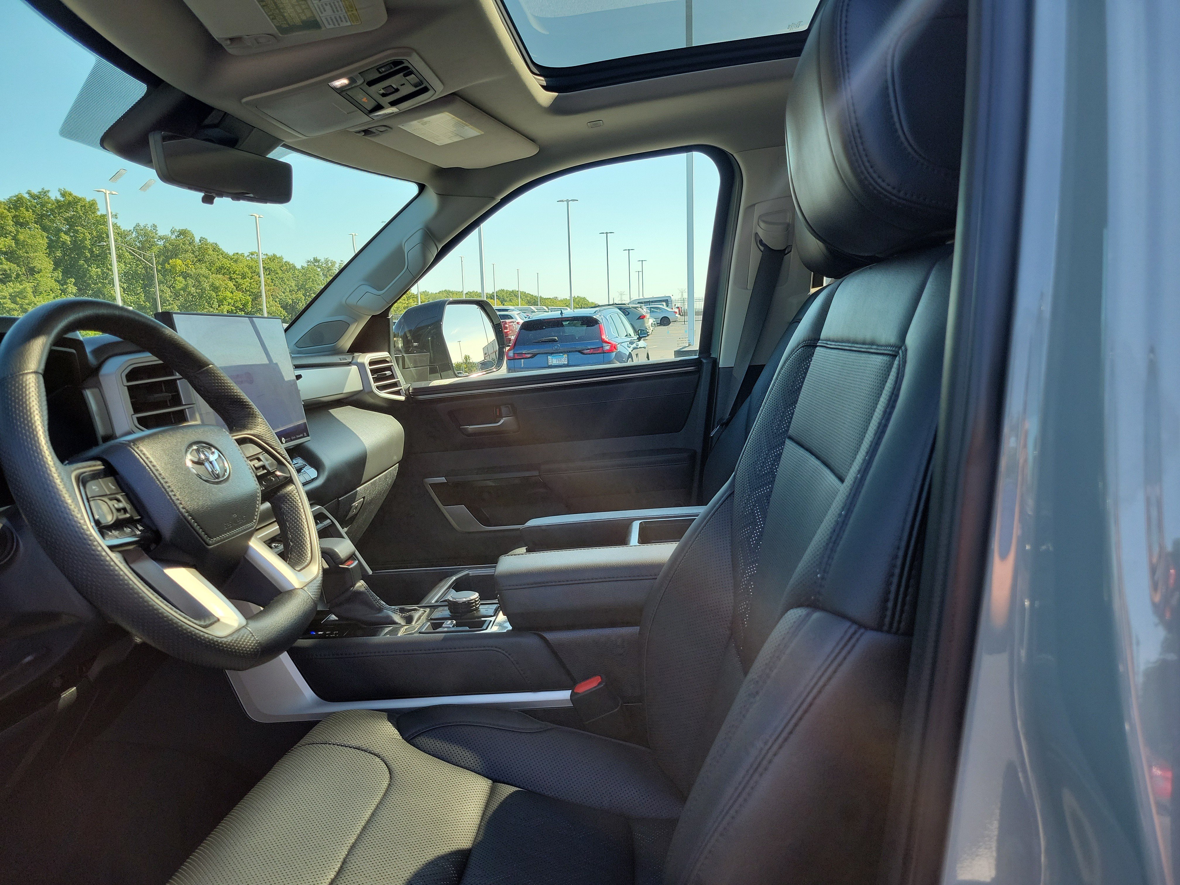 Used 2024 Toyota Tundra Limited w/ TRD Off-Road Package AWD/4WD image 20