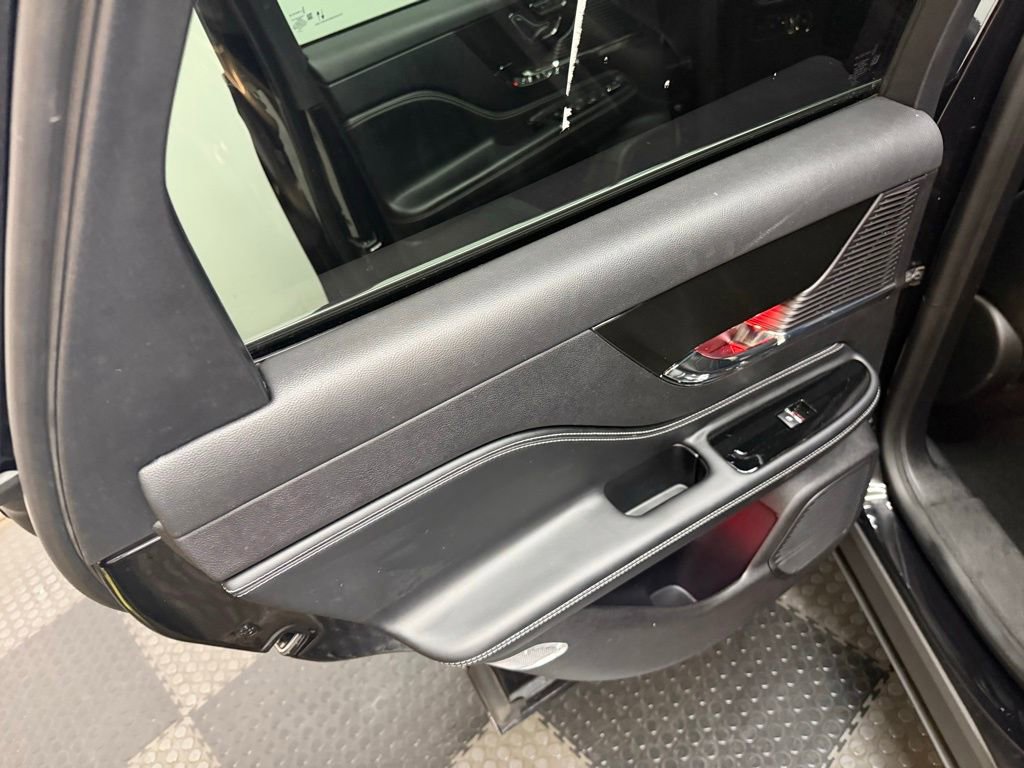 Used 2022 Lincoln Corsair AWD w/ Premium Package image 36