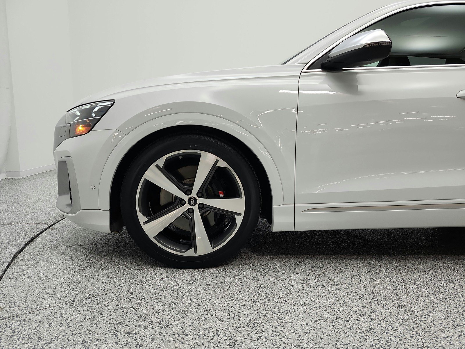 Used 2024 Audi SQ8 Prestige AWD/4WD image 38