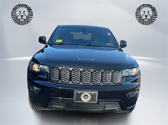 Used 2021 Jeep Grand Cherokee Laredo X image 2