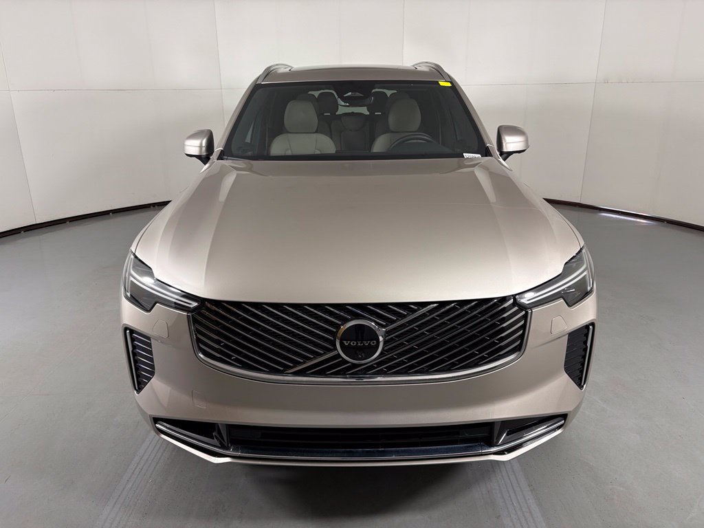 New 2026 Volvo XC90 T8 Plus w/ Protection Package Premier AWD/4WD image 2