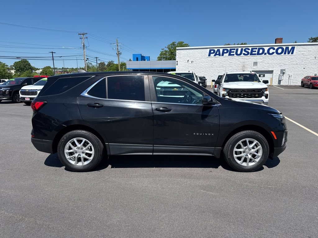 Used 2024 Chevrolet Equinox LT AWD/4WD image 2