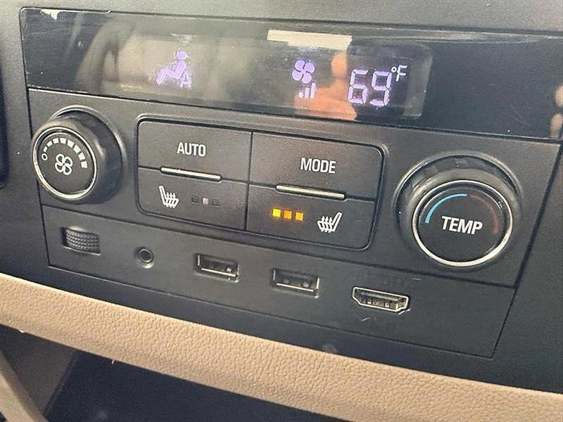 Used 2018 GMC Yukon SLT w/ Premium Edition image 35