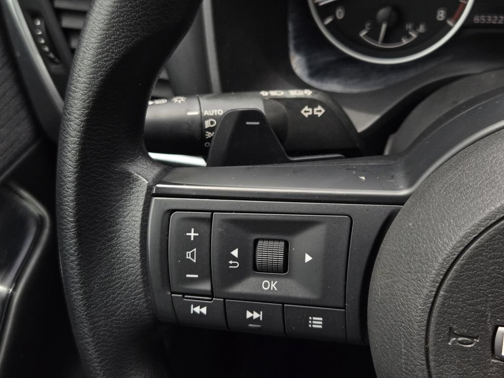 Used 2023 Nissan Rogue S FWD image 26